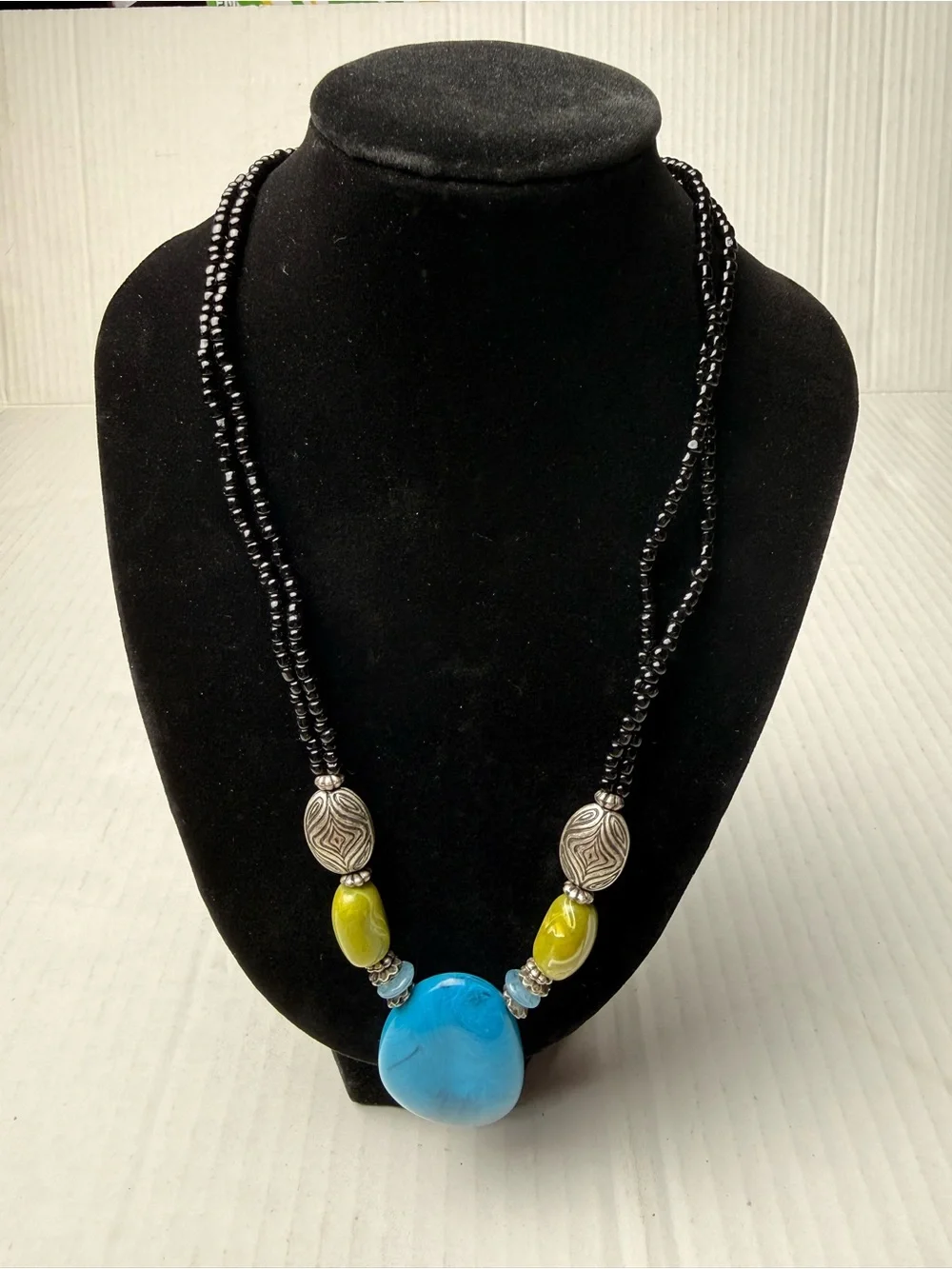 Vintage Blue Polished Agate Stone Pendant Necklace Beaded Boho Tibetan Style